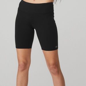 NWT ALO Yoga 7” Airbrush Biker Shorts - Black | M
